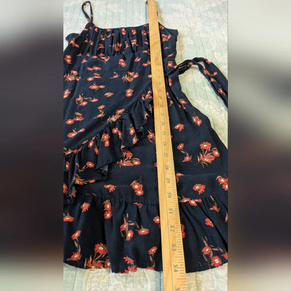 Faded Rose Floral Navy and Orange Ruffle Dress. Junior's Size L. - Picture 4 of 9